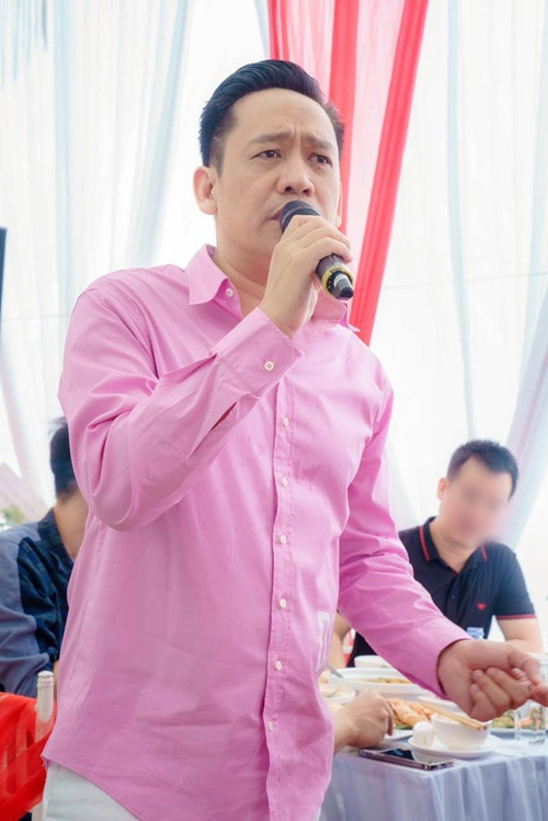 Cụ thể năm 2019, trong khi cư dân mạng có ý kiến trái chiều về động thái rao bán xe hơi cũ của Phan Anh, Duy Mạnh gây chú ý với dòng trạng thái nói bóng gió một MC làm từ thiện 3 tỷ, bỏ túi 21 tỷ. Ảnh: FB Duy Mạnh.