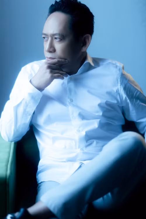 Chia sẻ của Duy Mạnh liên quan đến MC Phan Anh gây xôn xao bởi lẽ, nam ca sĩ từng nói bóng gió chuyện từ thiện của Phan Anh. Ảnh: FB Duy Mạnh.