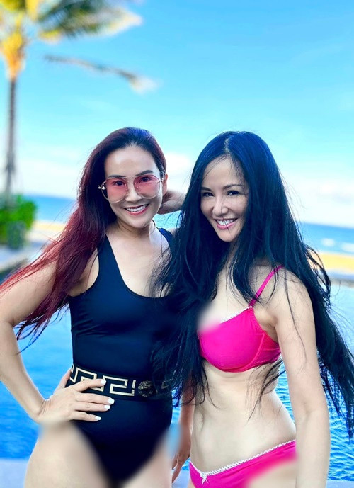 Vợ Bình Minh còn tự tin khoe dáng bên diva Hồng Nhung.