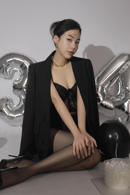 Về ồn ào dẫn dắt đêm nhạc Tuấn Hưng - Duy Mạnh, Tố Quyên cho biết, cô mong mọi người có thể lượng thứ và bỏ qua những sai sót khi cô làm MC. Ảnh: FB Tố Quyên.