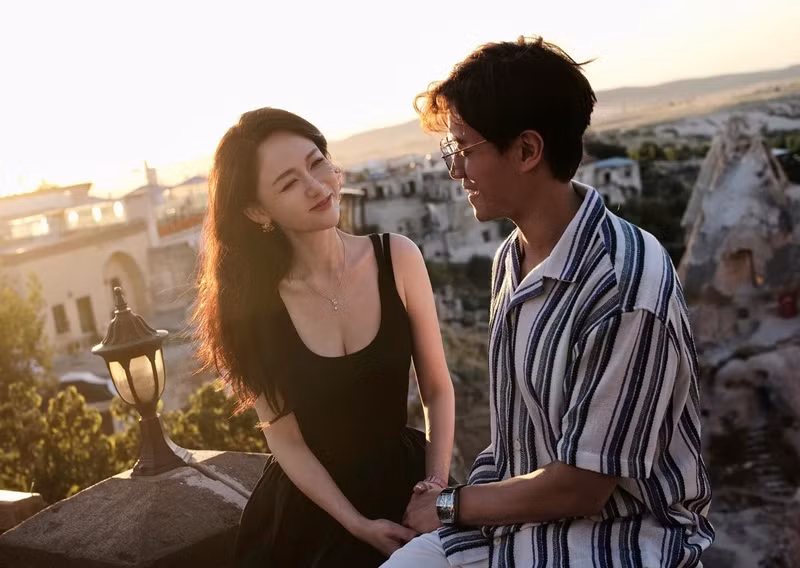 Ở tuổi 45, Trần Kiều Ân trẻ trung, quyến rũ, chẳng trách Alan mê mẩn.