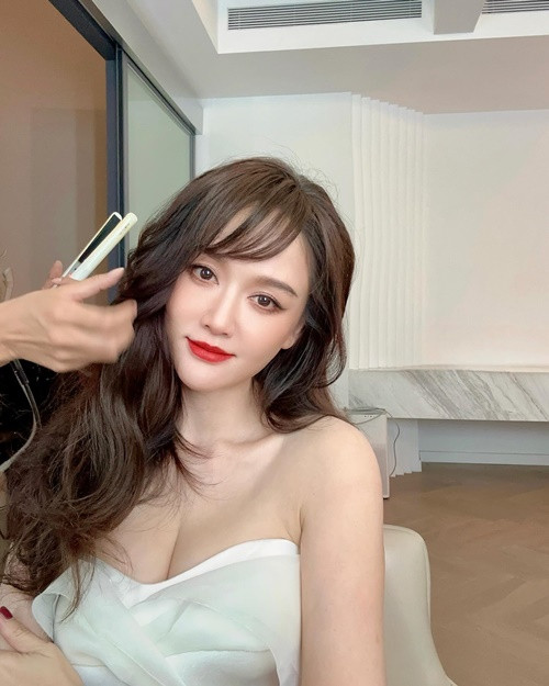 Nhan sắc của Trần Kiều Ân ở tuổi 45 không thua kém các đàn em.