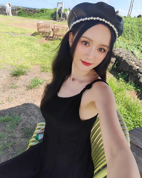 Gương mặt của Trần Kiều Ân được khen đẹp không góc chết.