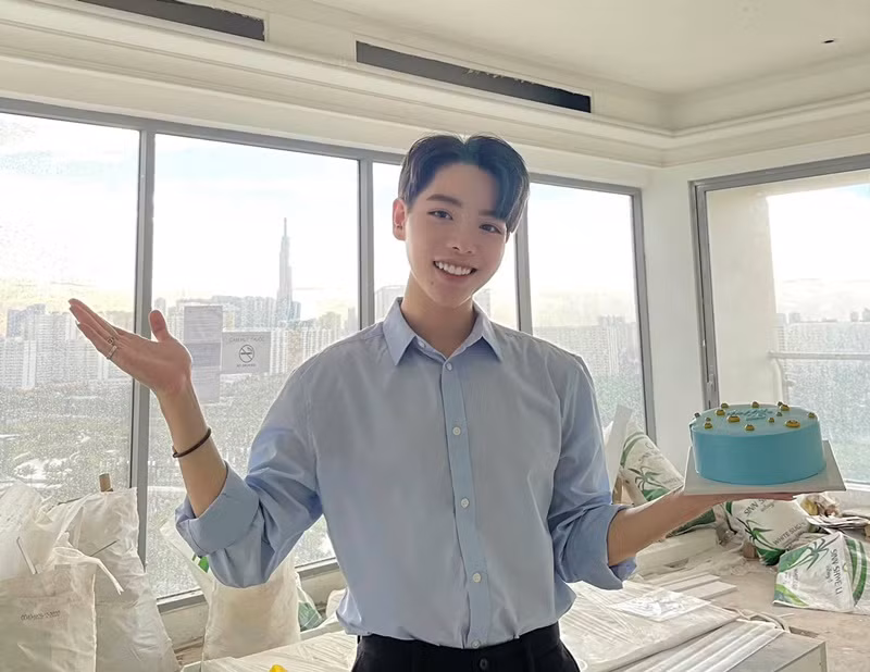  Ca sĩ Đức Phúc dọn về căn hộ 10 tỷ vào đầu năm 2022. Ảnh: FB Đức Phúc.