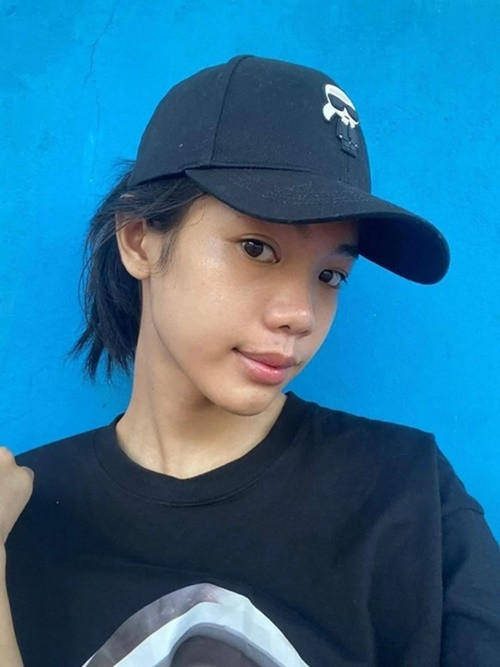 Tường San tên thật là Nguyễn Hoàng Bảo Phúc, sinh năm 2005. Người đẹp chia sẻ, từ nhỏ, cô đã thích chơi trò chơi của con gái, mê mặc váy, đi giày cao gót. Ảnh: Thể Thao Văn Hoá.