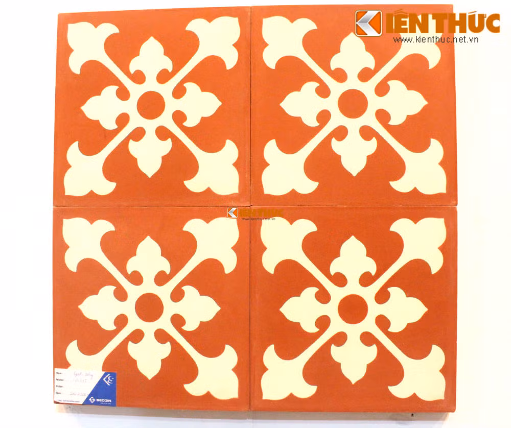 Cũng theo tìm hiểu của Kiến Thức, trên thị trường có hàng chục đến hàng trăm các mẫu gạch với nhiều chủng loại hoa văn, họa tiết, màu sắc phong phú. Giá của sản phẩm này rơi vào khoảng từ 450.000 đến 500.000 đồng/m2 trở lên, tùy loại và tùy kích thước.