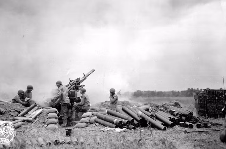 Ngoài vai trò là khẩu pháo phòng không, 90mm M1 còn được Mỹ phát triển thành khẩu pháo chống tăng tương tự như cách người Đức làm với khẩu 88mm Flak lừng danh.