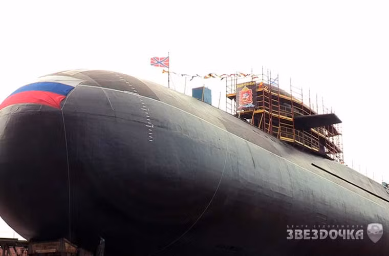 Sau hạ thủy, con tàu sẽ tiếp tục trải qua việc sửa chữa lớn phần thượng tầng và một số thiết bị máy móc bên trong trước khi ra biển thử nghiệm.