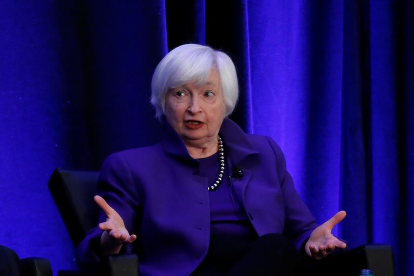 Như vậy, bà Yellen trở thành người phụ nữ đầu tiên lãnh đạo Bộ Tài chính Mỹ trong lịch sử 231 năm của cơ quan này. Ảnh: Reuters.
