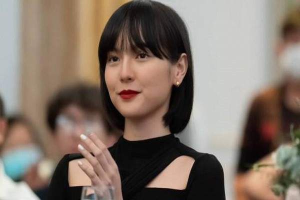 Chiec dam Hai Tu dien khi sanh doi ben Son Tung bong chay hang-Hinh-6