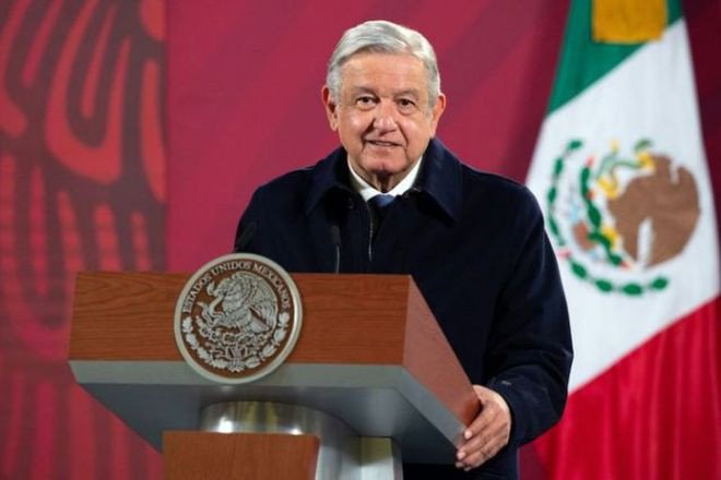 Chan dung Tong thong Mexico vua mac COVID-19-Hinh-6