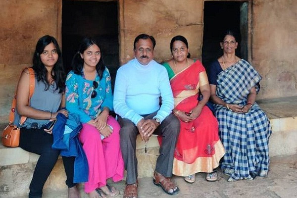 An mang rung dong: Cha me sat hai hai con gai giua dem