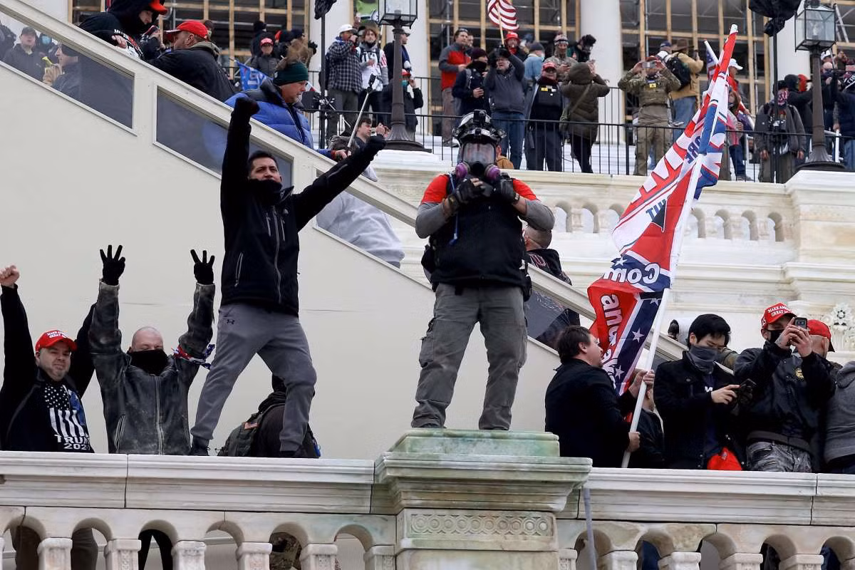 Nguy co bao loan bung no vao ngay ong Biden nham chuc-Hinh-3