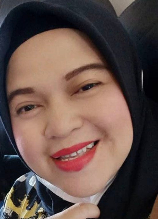 Anh trai cô Ratih, Irfansyah Riyanto, cho biết gia đình cảm thấy "bất lực". "Chúng tôi chỉ biết chờ đợi, hy vọng sớm có thêm thông tin", Riyanto nói với phóng viên. Ảnh: YN.