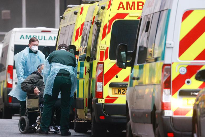 Ben trong nuoc Anh vua phong toa toan quoc vi COVID-19-Hinh-8