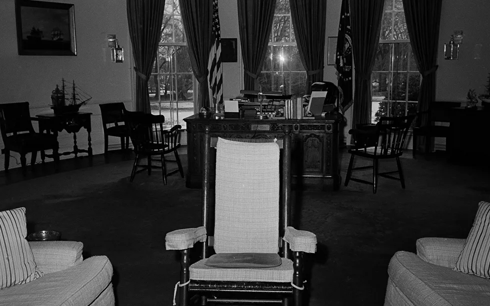 Bên trong Phòng Bầu dục của Nhà Trắng dưới thời Tổng thống Kennedy. Ảnh chụp ngày 9/3/1962.