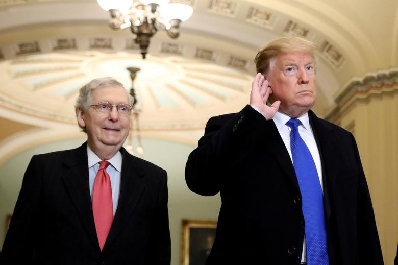 Ông Trump sẽ có một tuần theo kế hoạch của ông McConnell để phản hồi về điều khoản luận tội muộn nhất là vào ngày 4/2, và một tuần sau, nhóm pháp lý của ông Trump có thể nộp hồ sơ biện hộ trước khi phiên xét xử có thể bắt đầu vào giữa tháng 2/2021. Ảnh: Reuters.