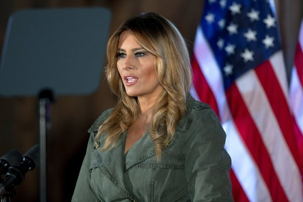 Ba Melania Trump roi Nha Trang khi ty le ung ho xuong cuc thap