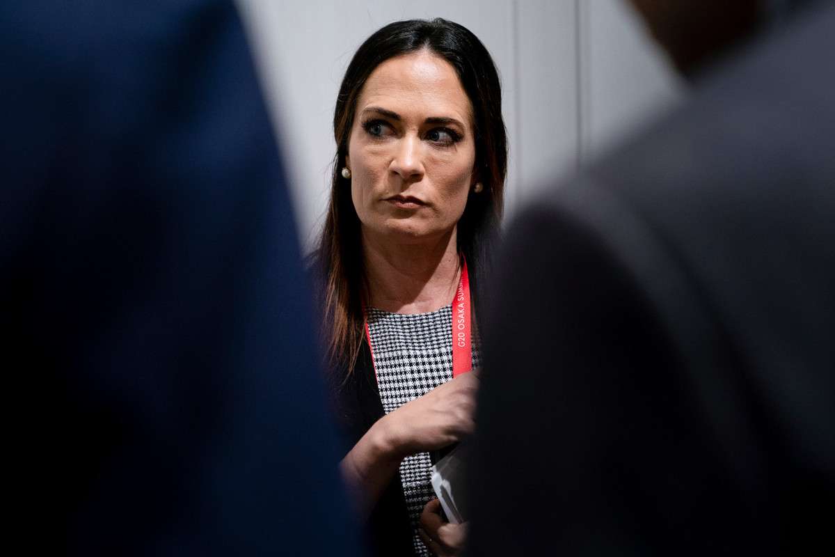 Trước đó, Stephanie Grisham, cựu Giám đốc truyền thông kiêm Thư ký báo chí Nhà Trắng và là Chánh văn phòng của Đệ nhất phu nhân Melania Trump, đã đệ đơn từ chức, có hiệu lực ngay trong chiều 6/1. Ảnh: NYT.