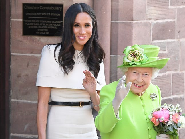 Vào ngày 2/7, tài liệu của tòa án tiết lộ, Markle cảm thấy "không được bảo vệ" bởi gia đình Hoàng gia khi luôn bị giới truyền thông "truy đuổi".