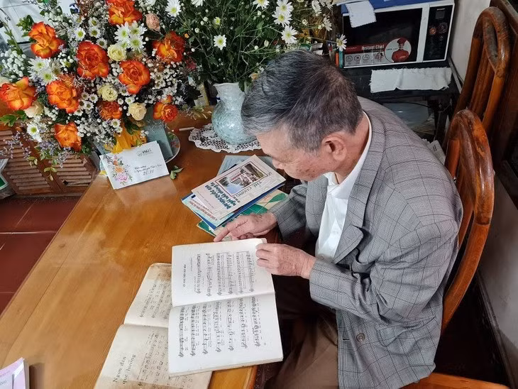 Vinh biet nguoi thay yeu quy, tac gia ca khuc “Co giao ban Meo”-Hinh-3