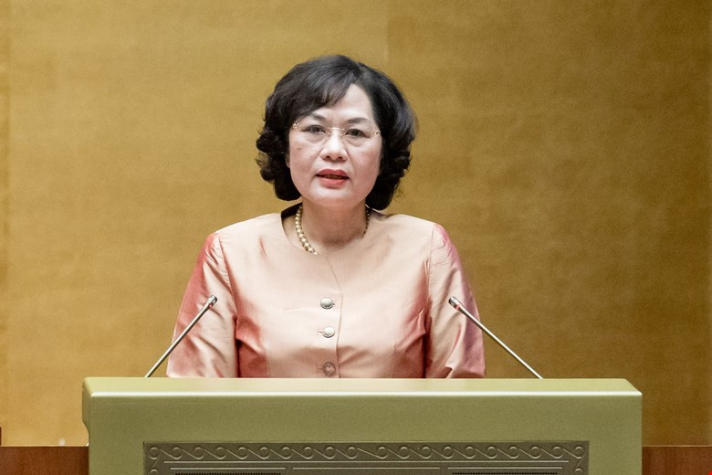 Thong doc ngan hang ly giai dung dau thau vang