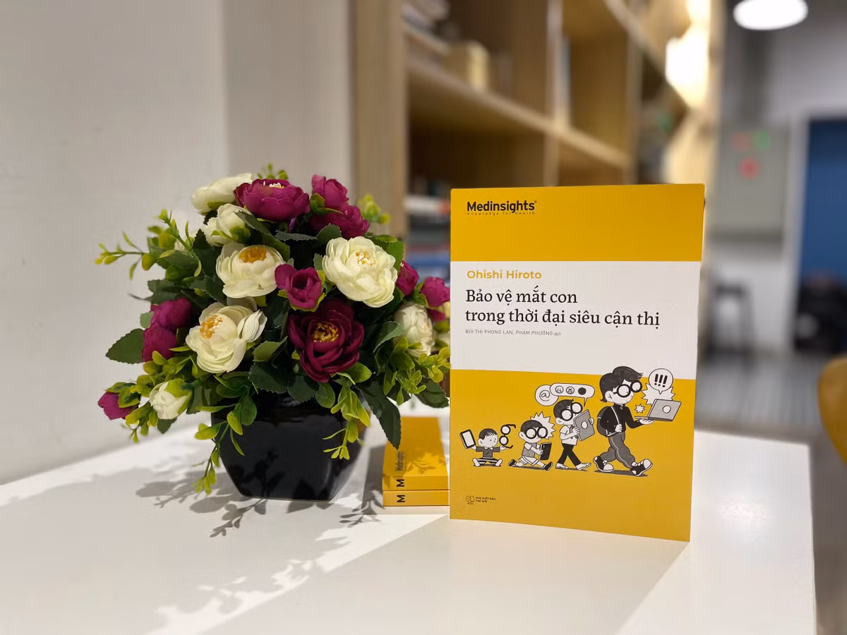 Cam nang giup bao ve mat con trong thoi dai “sieu can thi”