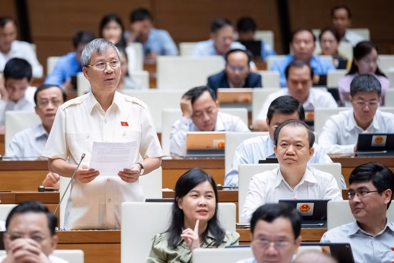 ĐBQH: Đề nghị cho dịch vụ chia sẻ chuyến xe dưới 10 chỗ hoạt động DBQH: De nghi cho dich vu chia se chuyen xe duoi 10 cho hoat dong