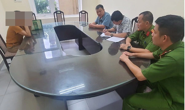 Bi phat 4 trieu vi dot vang ma tai khu tap the-Hinh-2