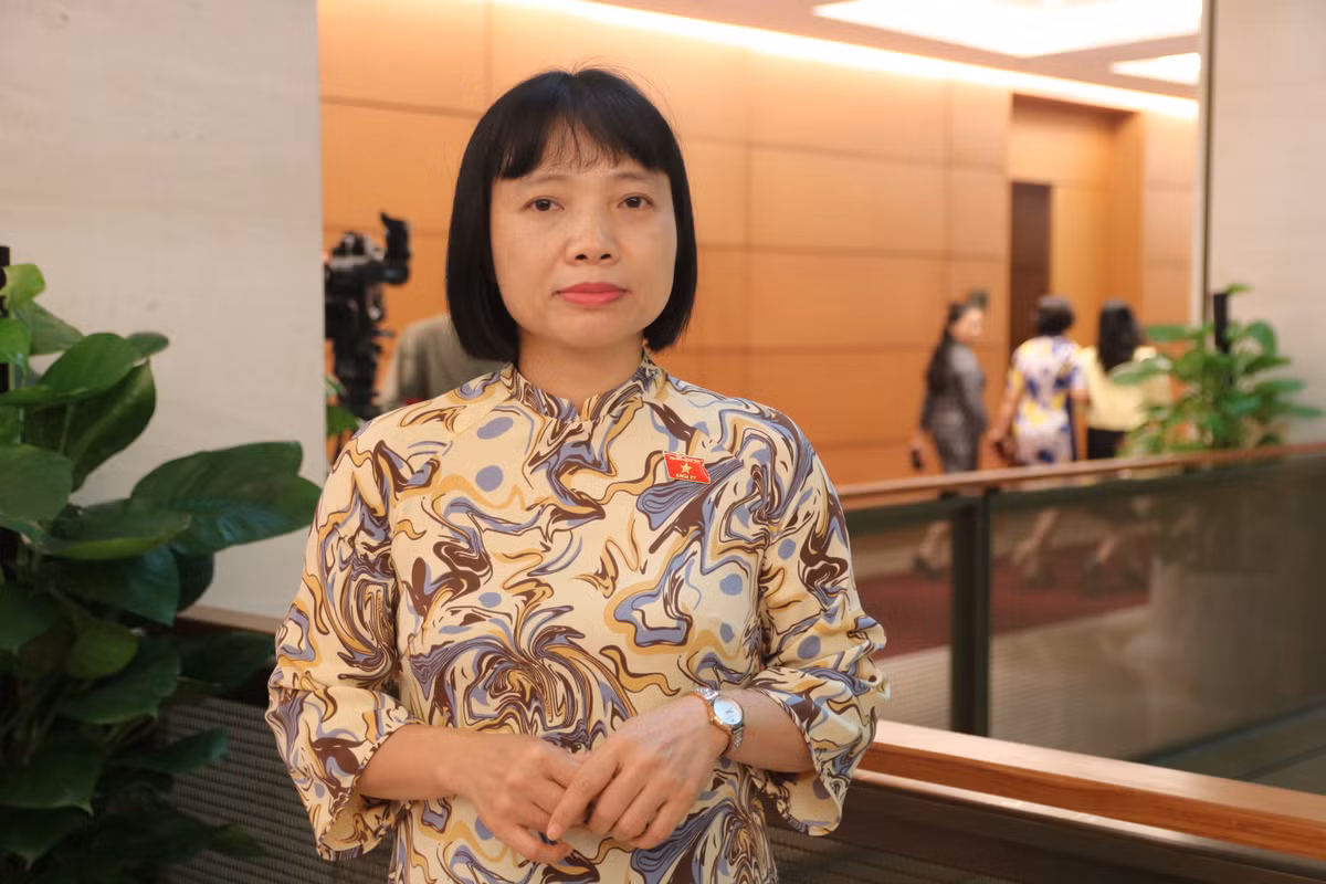 Cháu bé bị bỏ quên trên xe: Sự tắc trách của người lớn là tội ác Chau be bi bo quen tren xe: Su tac trach cua nguoi lon la toi ac