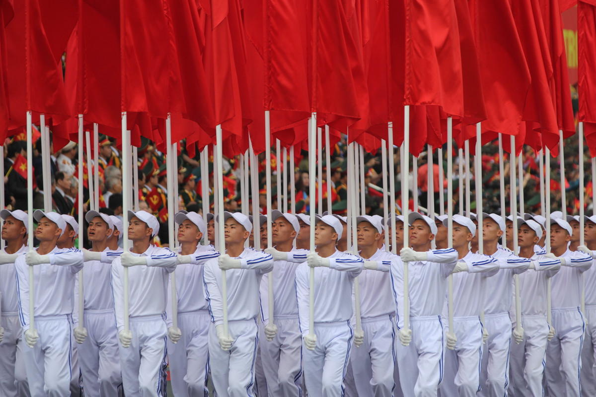 Khối cờ đảng, Tổ quốc.