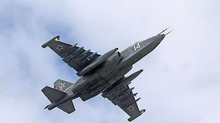Tuy vậy Su-25 và cả phiên bản nâng cấp vẫn sẽ phải hứng chịu bất lợi khi phải đối đầu với các loại tên lửa phòng không vác vai.