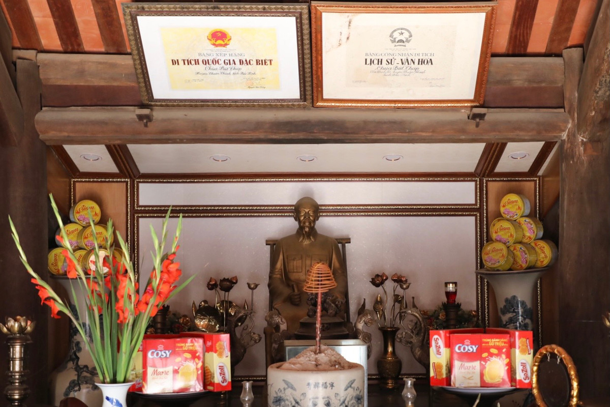 Với những giá trị độc đáo, chùa Bút Tháp được Bộ Văn hóa – Thông tin xếp hạng Di tích quốc gia từ năm 1962, đến năm 2013 được Thủ tướng Chính phủ xếp hạng Di tích quốc gia đặc biệt.