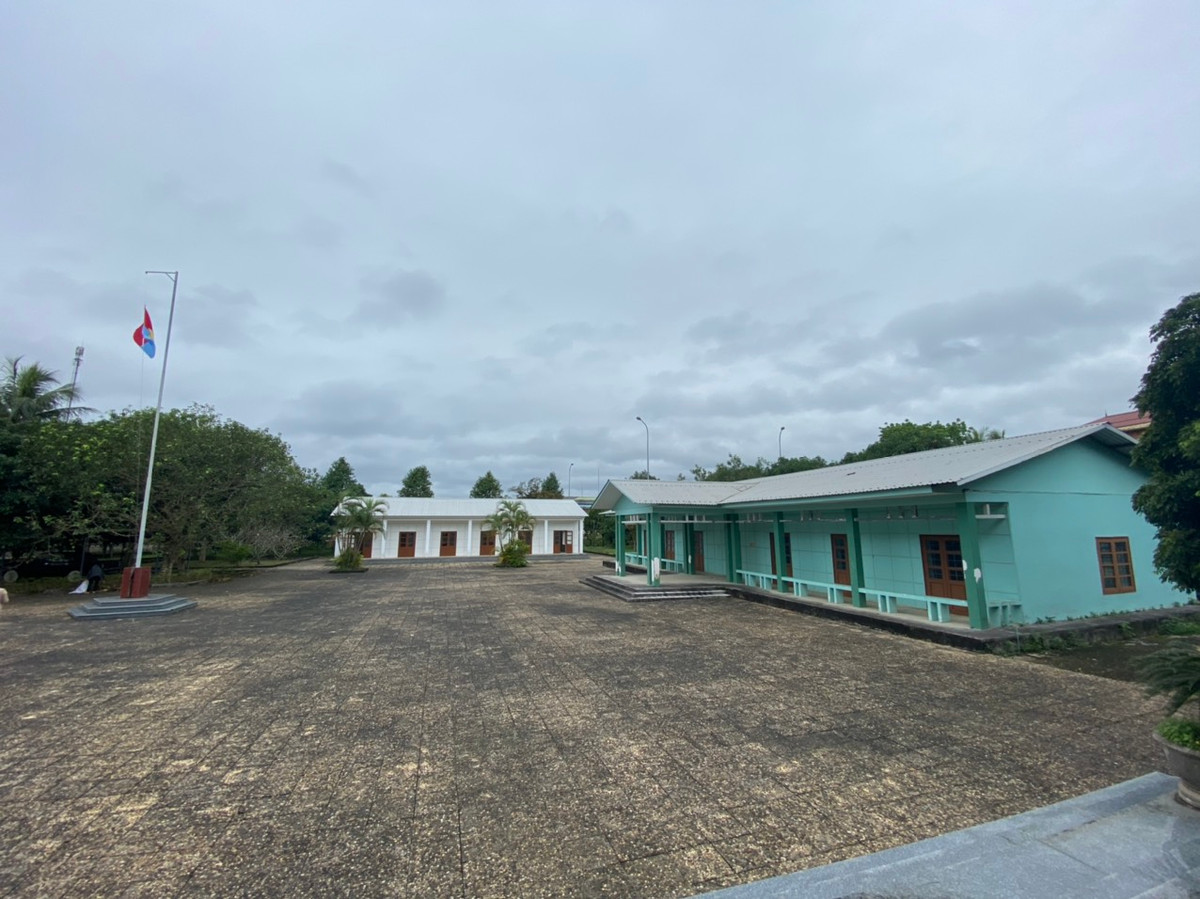 Tòa nhà Chính phủ được chia làm 3 phòng: Chính giữa là phòng giao tế, nơi tổ chức các đại lễ ngoại giao. Đặc biệt, tại đây ngày 6/6/1973, Chính phủ CMLT đã làm lễ ra mắt nhân dân trước sự chứng kiến của đông đảo phóng viên, báo chí, trong và ngoài nước. Đại biểu của 19 nước anh em đã tới dự, làm lễ trình Quốc thư. Cũng tại nơi đây, vào cuối năm 1973, lãnh đạo các nước anh em, trong đó có đồng chí Fidel Castro – Chủ tịch Đảng Cộng sản Cuba, đồng chí Jorger Marsel – Bí thư Đảng Cộng sản Pháp đã đến thăm và cổ vũ nhiệt tình cuộc đấu tranh của nhân dân miền Nam.