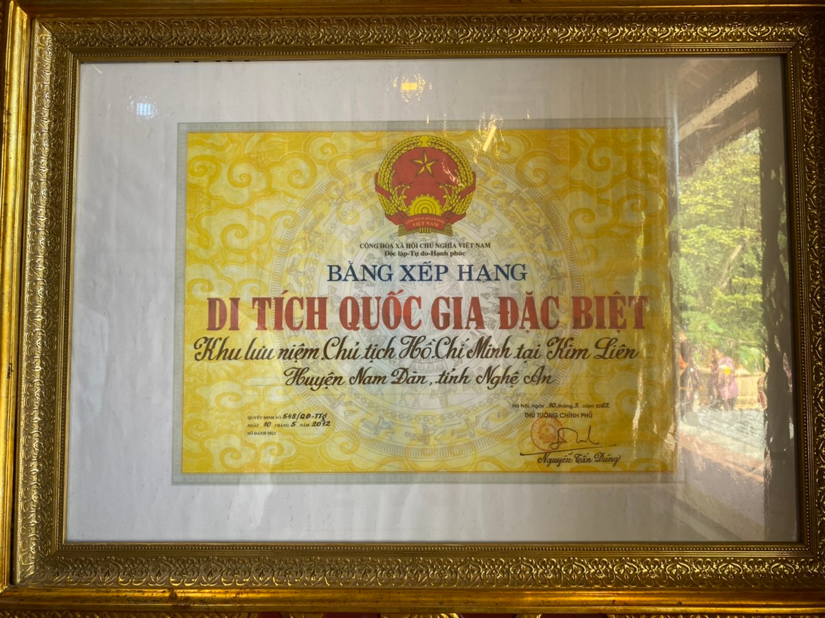 Khu lưu niệm của Bác được xếp hạng Di tích quốc gia đặc biệt, nơi triệu con tim trên khắp mọi miền tìm về.