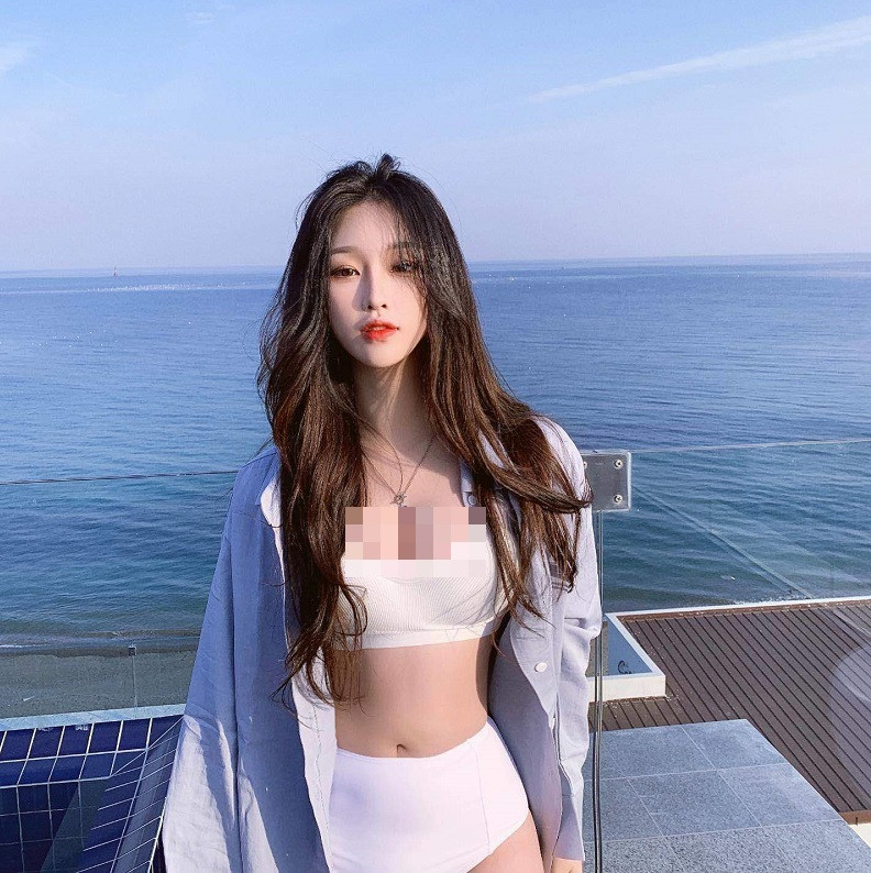 Trên trang cá nhân với gần 1 triệu người theo dõi, Han Kyung thường xuyên cập nhật hình ảnh đời sống hàng ngày.