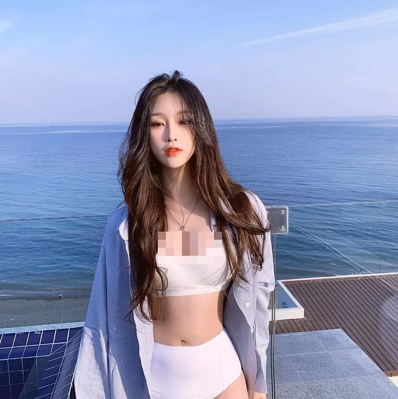 Trên trang cá nhân với gần 1 triệu người theo dõi, Han Kyung thường xuyên cập nhật hình ảnh đời sống hàng ngày.