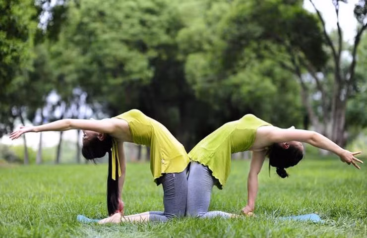 Bên cạnh đó, ngoài chất liệu, kiểu dáng hay màu sắc thì bạn nên chọn những thiết kế phù hợp với số đo cơ thể.