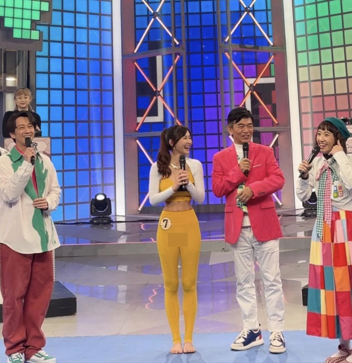 Theo Viện nghiên cứu công nghiệp thời trang dự báo, xu hướng này sẽ tiếp tục thịnh hành trong những năm tới đây. “Legging không bao giờ lỗi mốt vì chúng cho phép dễ dàng di chuyển, phù hợp với lối sống và các hoạt động hàng ngày đa dạng của mọi người”, một nhà nghiên cứu tại Viện cho biết thêm. Theo báo cáo của Yonhap, doanh số bán legging tại Gmarket đang tăng142% (nam) và 191% (nữ).