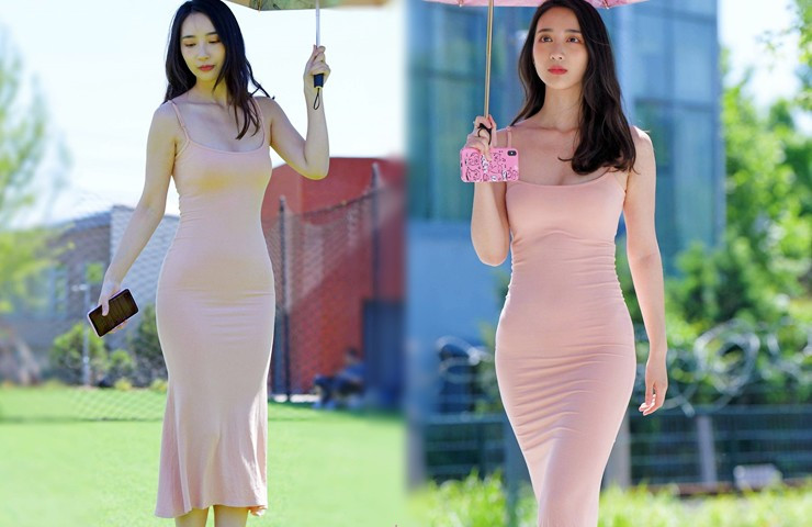 Cổ áo hình chữ V, cổ vuông được nhiều phái đẹp ưu tiên lựa chọn. Điều này sẽ tạo hiệu ứng thị giác giúp phần cổ của bạn trông dài ra, mặt nhỏ hơn. Đồng thời, cũng giúp tôn lên phần xương quai xanh quyến rũ.