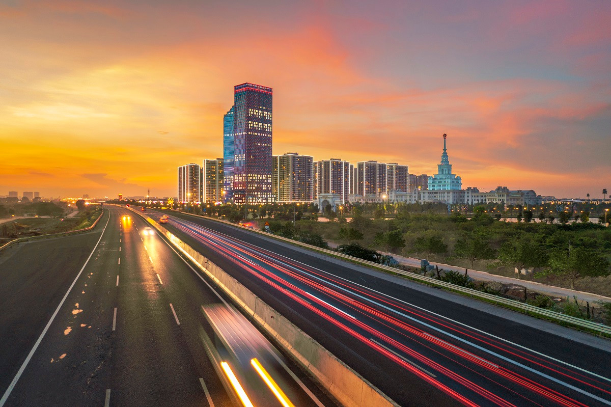 Luc hap dan keo “nguoi khong lo” Mitsubishi sang phia Dong Ha Noi phat trien bat dong san