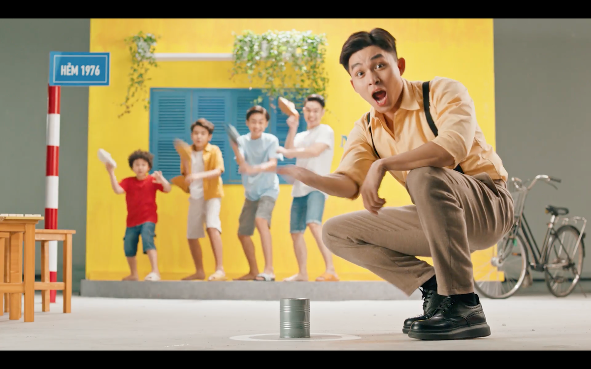 Cuối năm, Jun Phạm, chị Cano rủ nhau mua vé về “Bảo tàng tuổi ther” tạo sóng cộng đồng mạng - Hình 2 Cuoi nam, Jun Pham, chi Cano ru nhau mua ve ve “Bao tang tuoi ther” tao song cong dong mang-Hinh-2