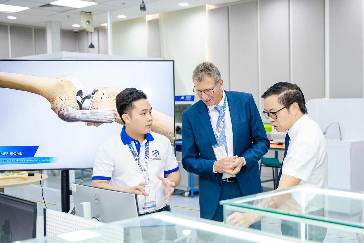 VinUni to chuc hoi thao ve dot pha cua cong nghe 3D trong phau thuat-Hinh-2