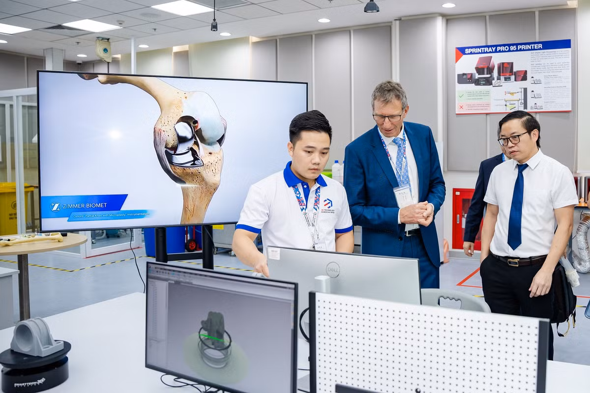 VinUni to chuc hoi thao ve dot pha cua cong nghe 3D trong phau thuat-Hinh-3