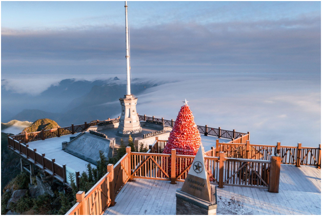 Choang ngop truoc khoanh khac ky ao tren dinh Fansipan mua dong-Hinh-5