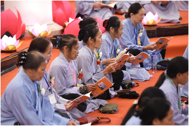 Choang ngop truoc khoanh khac ky ao tren dinh Fansipan mua dong-Hinh-8