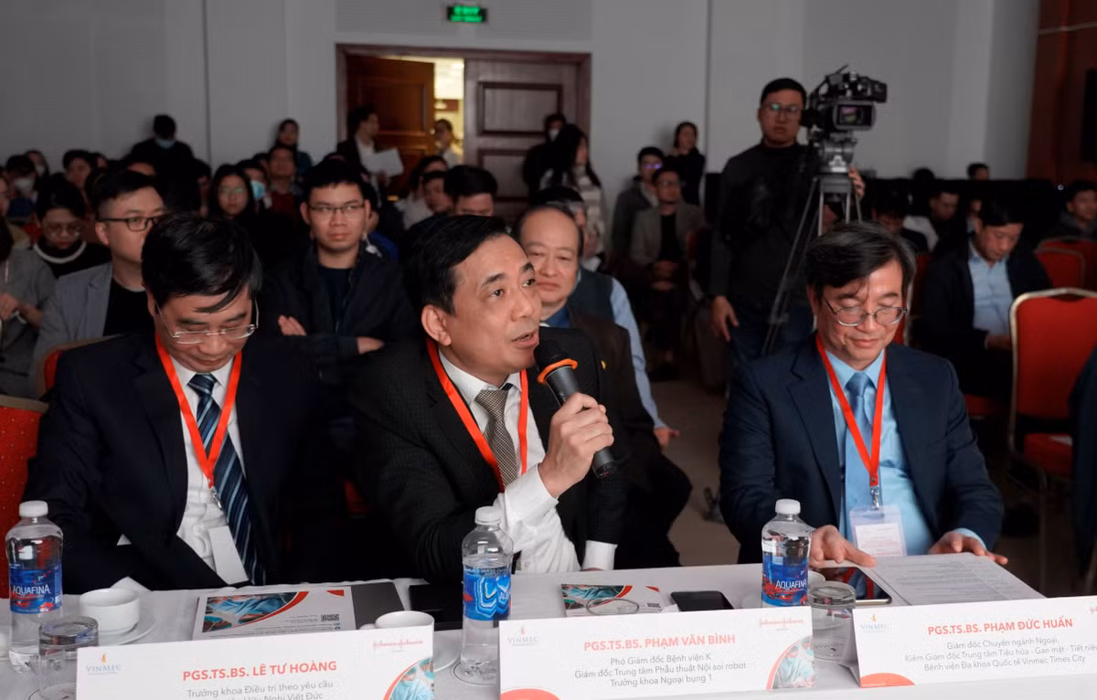 Vinmec cap nhat phuong phap moi trong phau thuat noi soi tieu hoa tranh bien chung-Hinh-2