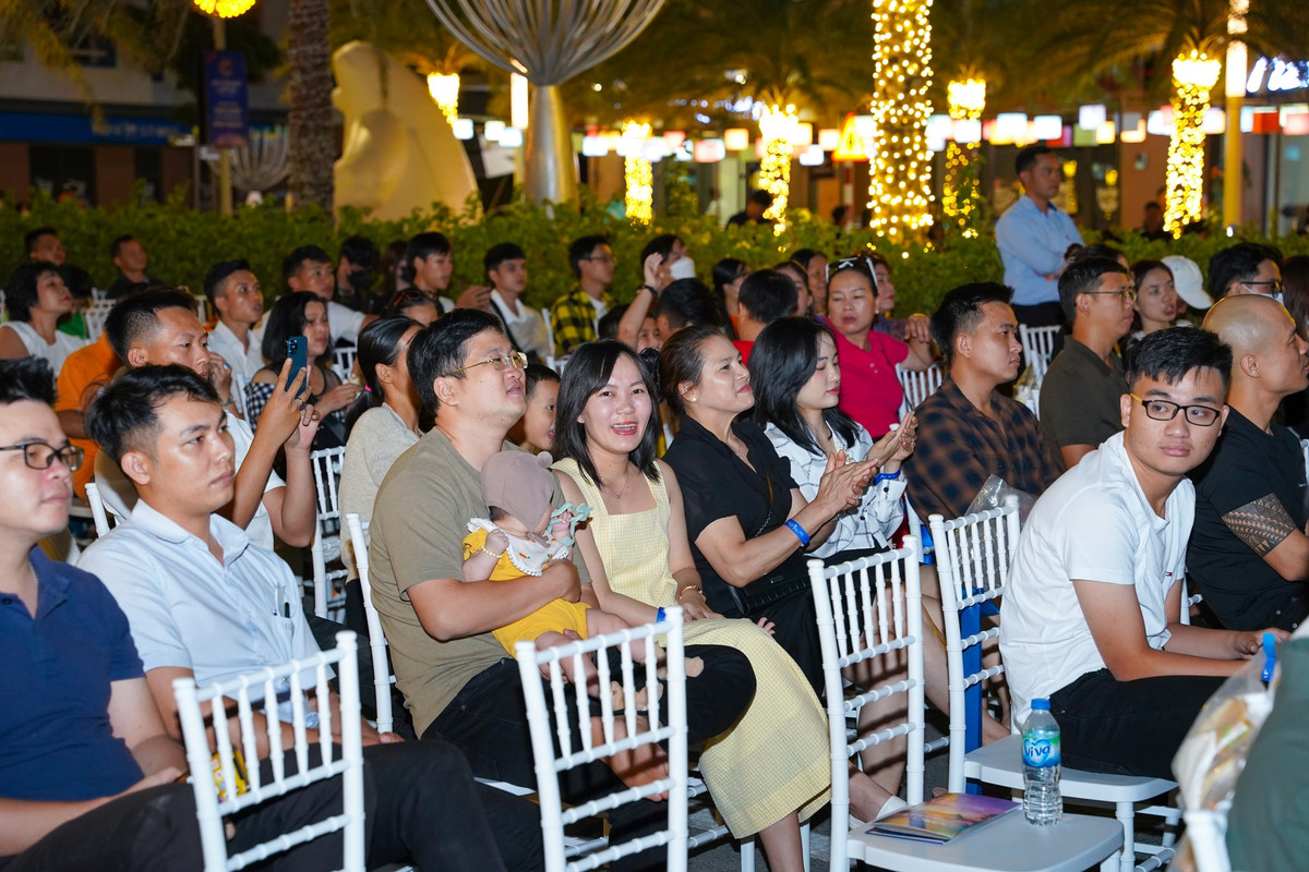 Mua Dong by Mey #2 – Tan huong khong khi Giang sinh va nam moi cung Trung Quan Idol va Bui Anh Tuan-Hinh-18