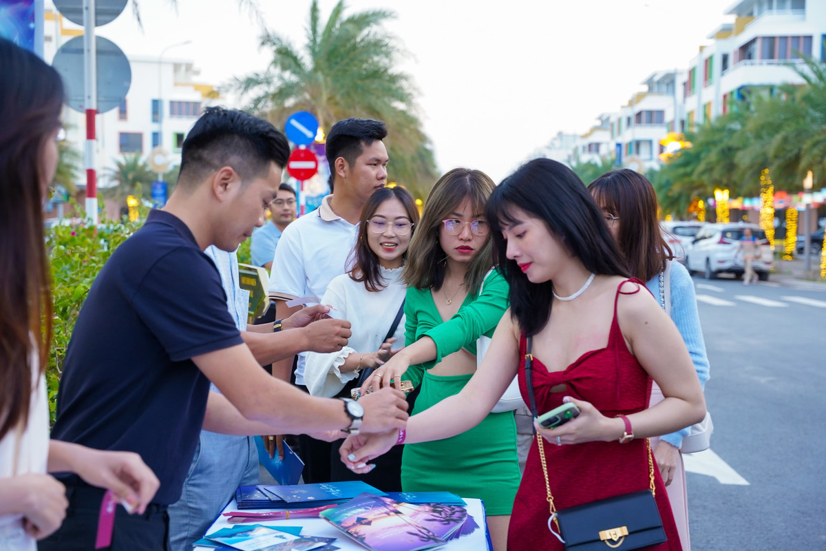 Mua Dong by Mey #2 – Tan huong khong khi Giang sinh va nam moi cung Trung Quan Idol va Bui Anh Tuan-Hinh-8