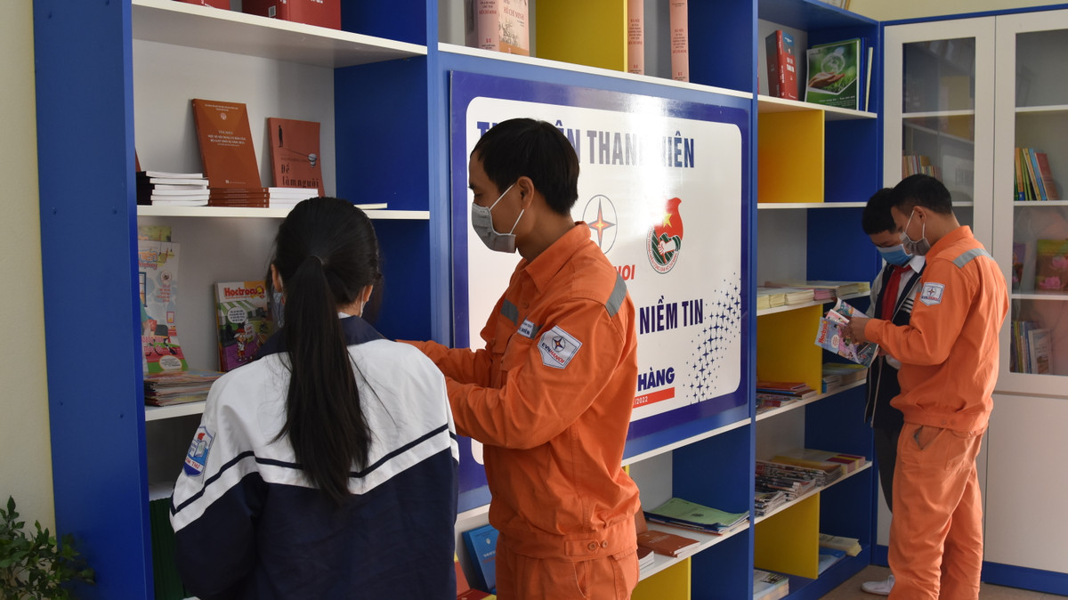 EVNHANOI trien khai thuc hien chuong trinh “TRI AN KHACH HANG NAM 2022”